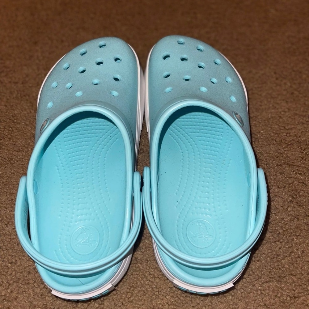 CROCS - Picture 2 of 4